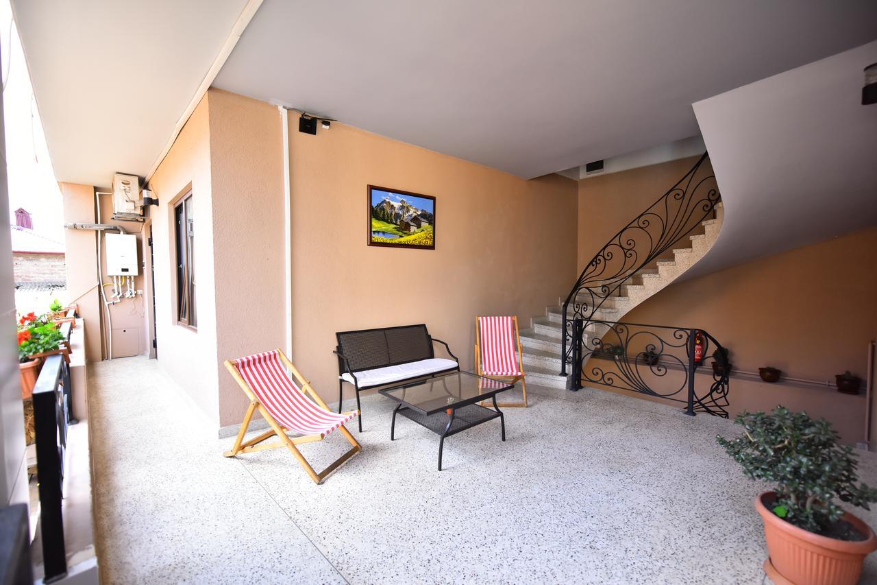 Hotel Phaliashvili Batumi Exterior foto